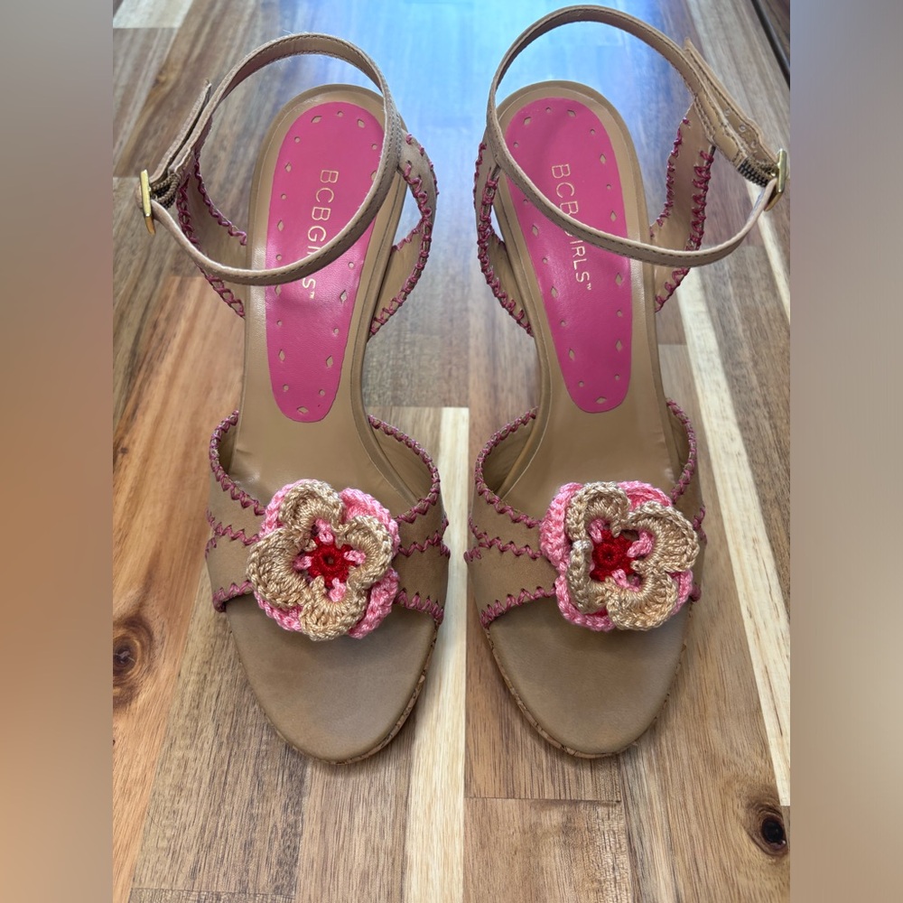 BCBG GIRLS GALIAN PINK LEATHER CROCHET BOW CORK PLATFORM SANDALS PUMPS S7 / 37